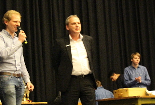 IMG_0354_Siegerehrung mit Sponsor der Sparkasse Osnabrck