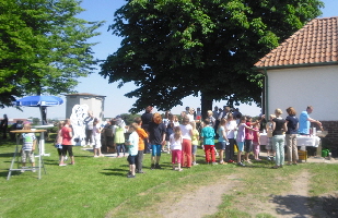 CIMG0088_Schlange stehen