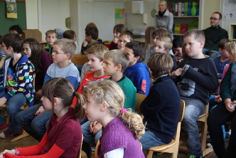 IMG_1110_alle hren zu