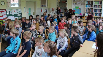 IMG_8228_Zuhoerer1ared