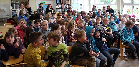 IMG_8231_Zuhoerer3red