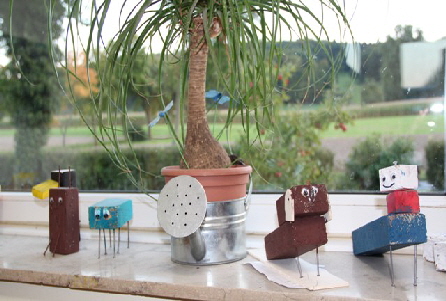 IMG_0743_Holztiere auf der Fensterbank